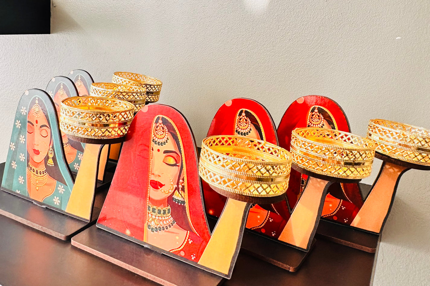Queen Tea Light Holder